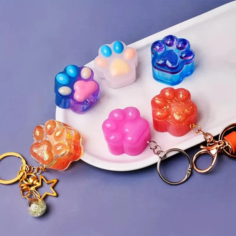 Silicone Mould - 1 x Cat Paw Print Keyring Tag Mould 3cm x 2.7cm