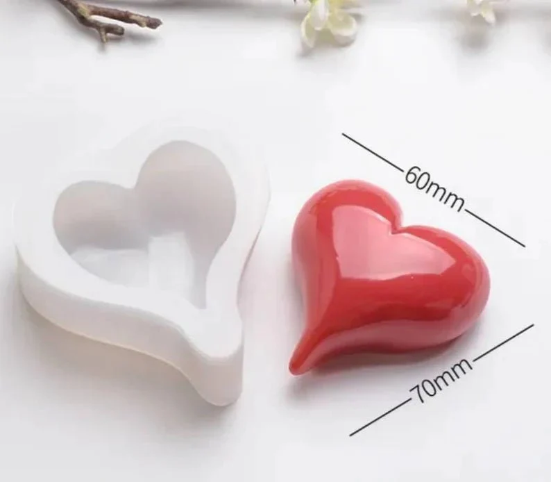 Silicone Mould - 1 x Large Heart Keyring Pocket Hug Mould 6.8cm x 6.4cm x 2.7xm - Image 2