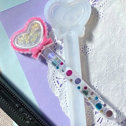 Silicone Mould - 1 x Silicone Heart with Bow Bookmark Mould