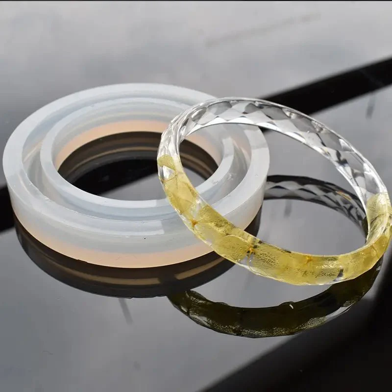 Silicone Mould - 1 x Small Diamond Faucet Bracelet Mould 6.5cm - Image 3
